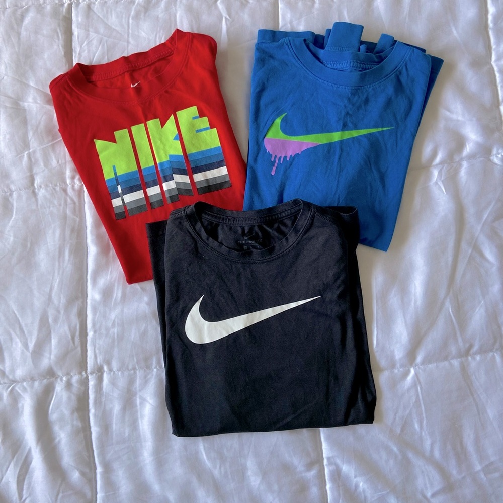 Nike | 3 Long Sleeve Nike Tee Shirt Bundle ✔️